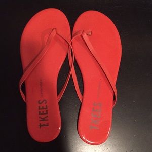 Tkees flip flops